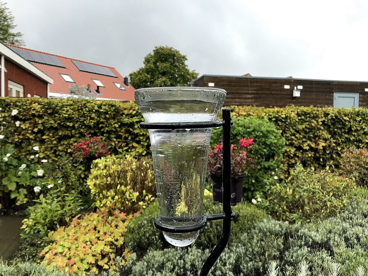 Volle regenmeter. Foto: Adri Joosse.