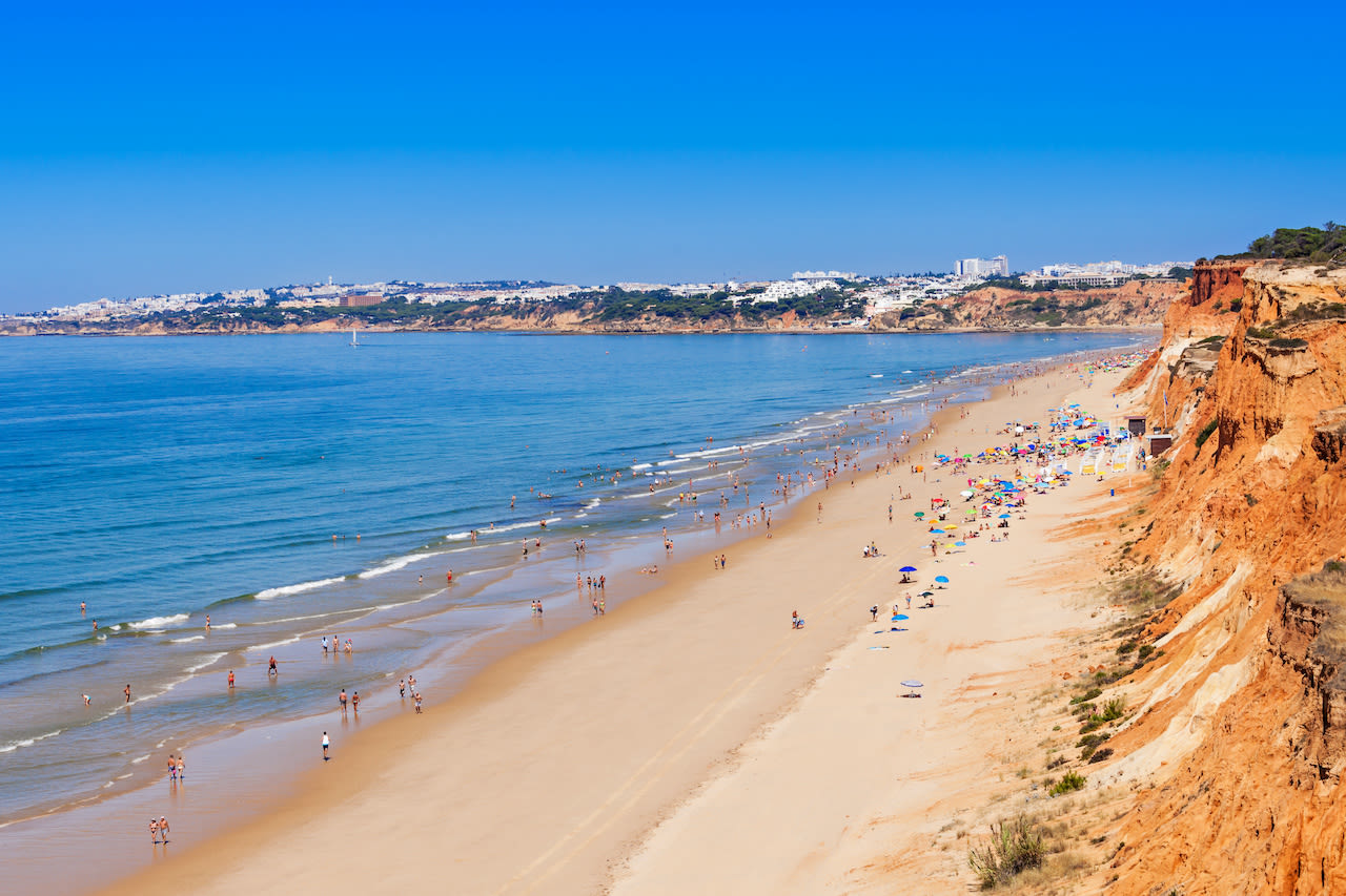 Falesia Beach. Foto: AdobeStock / saiko3p.