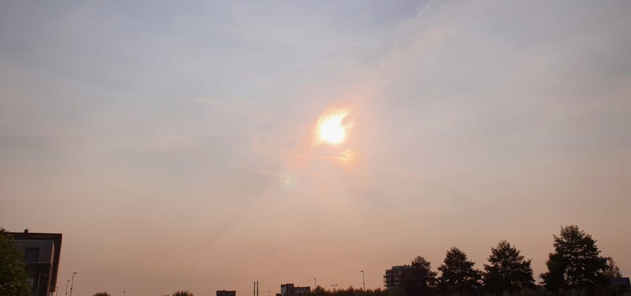75c69c51-rook-bosbranden-californië-zorgt-voor-vuurrode-zonsondergang-1280x600
