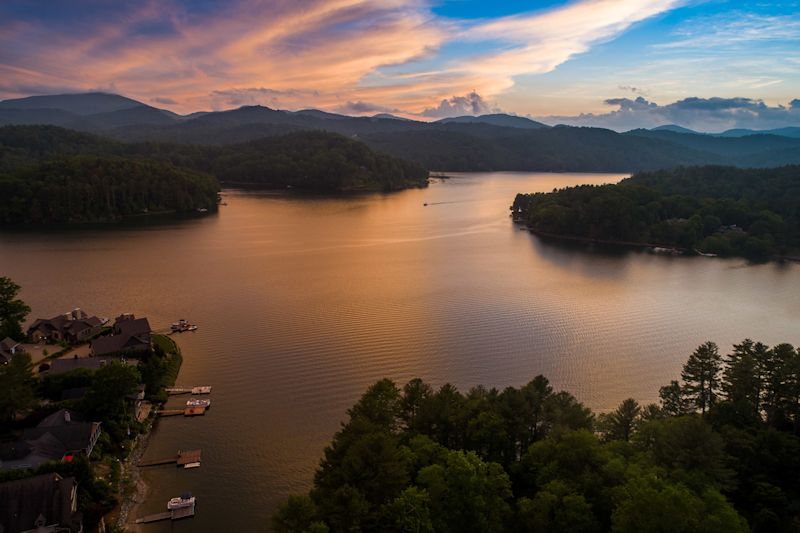 A pastel sunset over Lake Glenville in Western North Carolina.