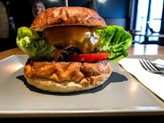 Pesti Burger & Bar
