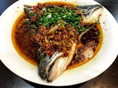 Yan Jiang Nan Restaurant / 燕江南 (Fecskék Étterem)