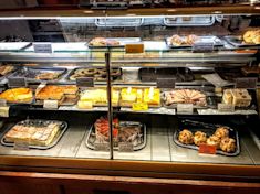 Frőhlich Kosher Pastry Shop