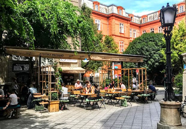 palace-district-budapest.jpg