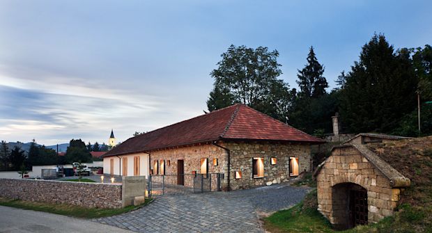 holdvolgy-winery-tokaj-3