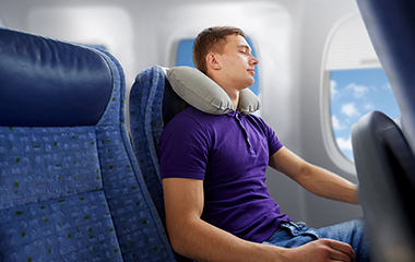 10 tips to avoid jet lag and catch some zzz's on a long flight.