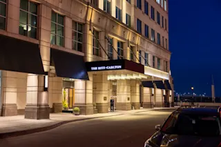 An exterior street-level view of the Ritz-Carlton Hotel at 250 W Huron.