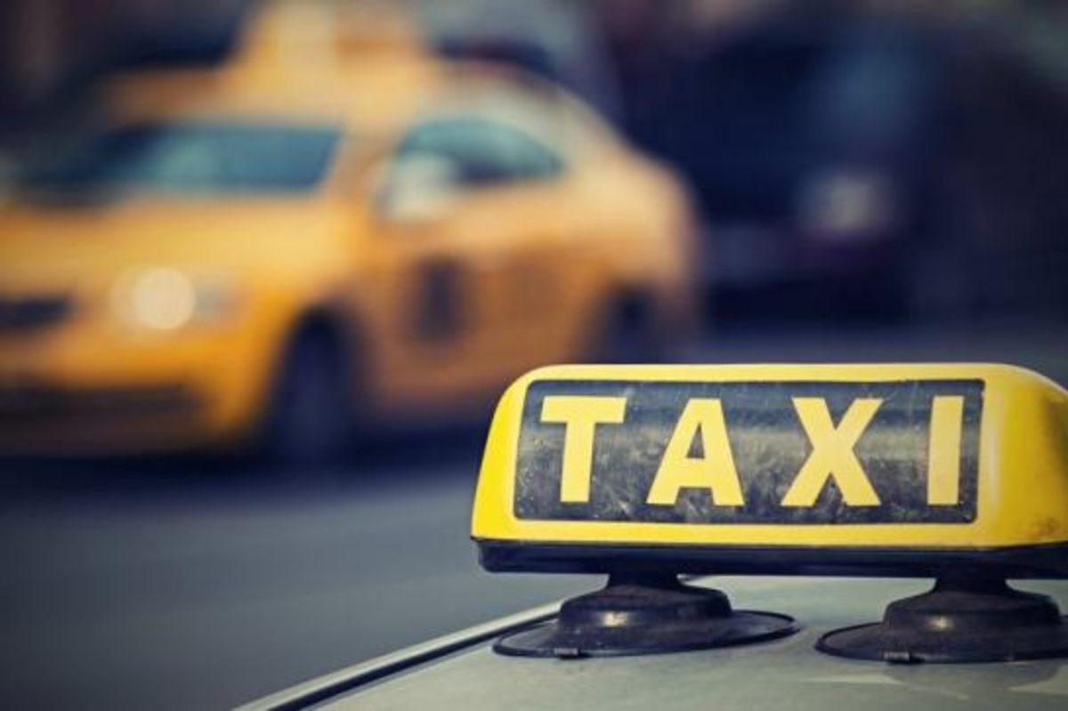 ground-transportation-taxi-adobestock 81712105.jpeg 720x480 q85 crop subsampling-2 upscale
