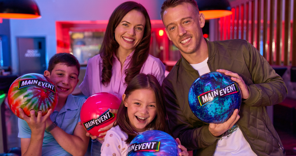 ME FY25 HolidayGC Carousel Image MobileV2