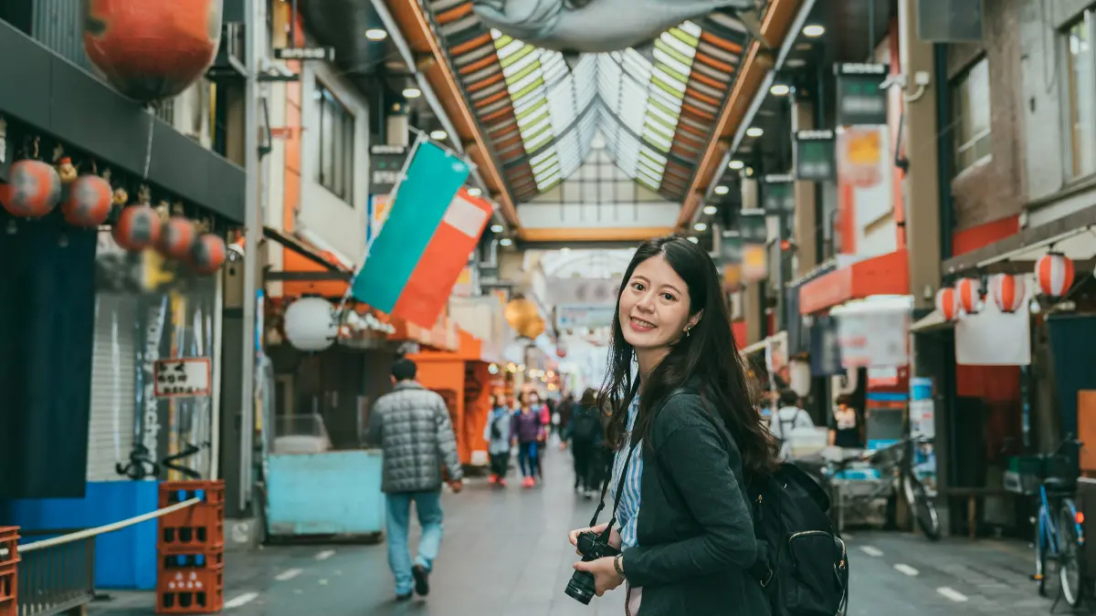 Call Overseas Free While Travelling: Best eSIM Plans With Unlimited Calling in Singapore Image