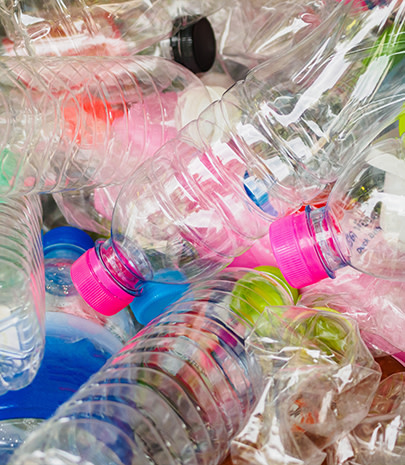 blog cover - plastic 405x465