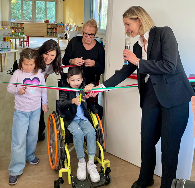 inaugurazione InBiblio taglio nastro