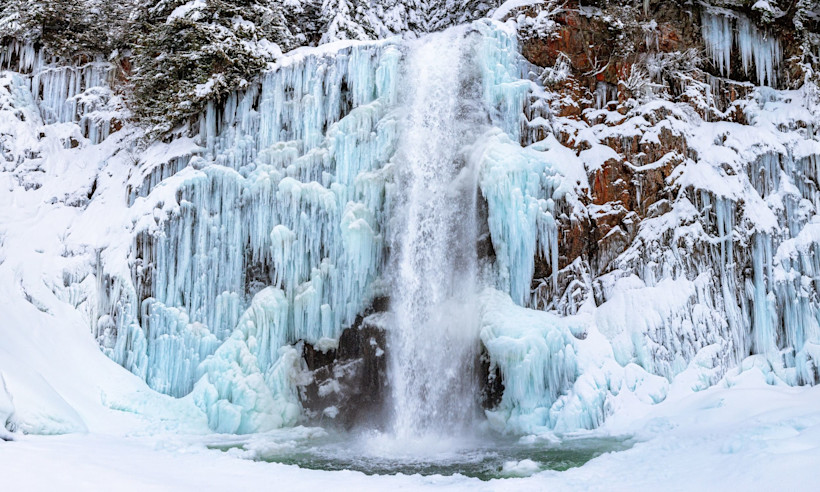 Franklin Falls is the best waterfall winter hike in Washington!