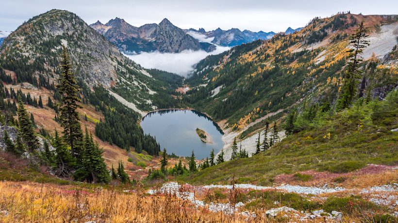Maple Pass Loop, a Classic North Cascades Hike