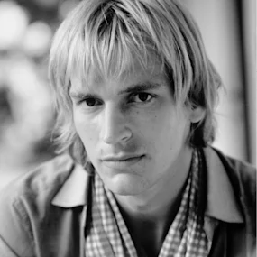 Julian Sands