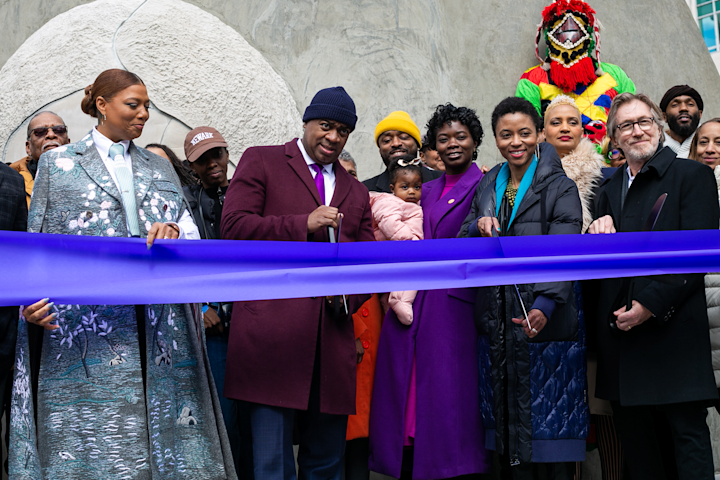 Queen Latifah, Newark Mayor Ras J. Baraka, Architect Nina Cooke John and Audible Founder Don Katz at the ribbon cutting event.