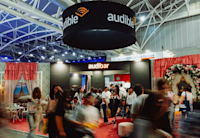 Throughout the fair, visitors found respite from the hustle and bustle at the AudiBar, a unique experience with listening stations. There they escaped into stories from Audible’s Italian catalog and took photos in staged romance, fantasy and true crime settings.