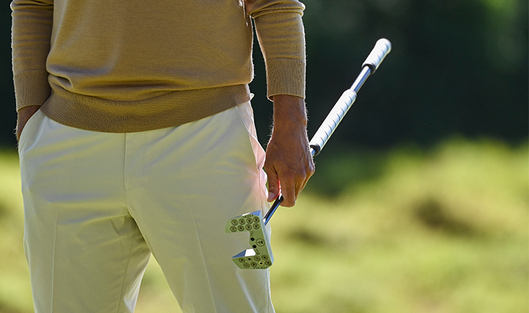 Adam Scott putter image