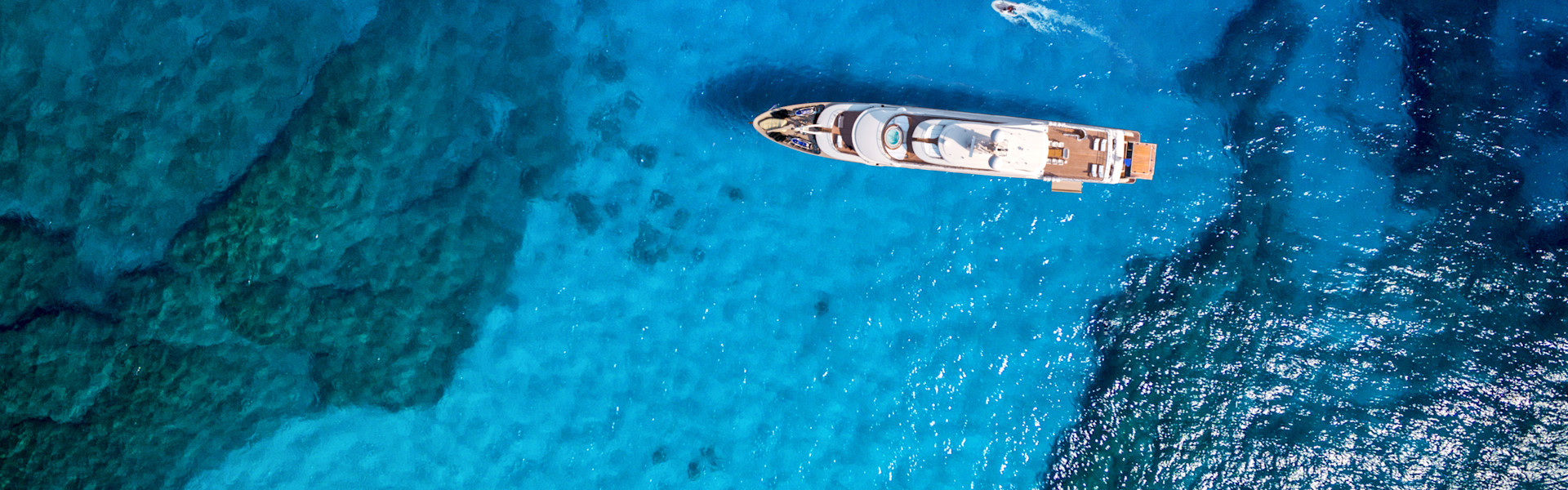 Sevenstar motor yacht 1