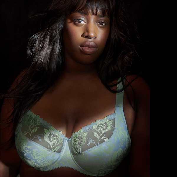 PHYLLIS | Primadonna