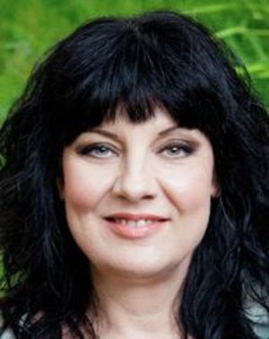 Larissa -