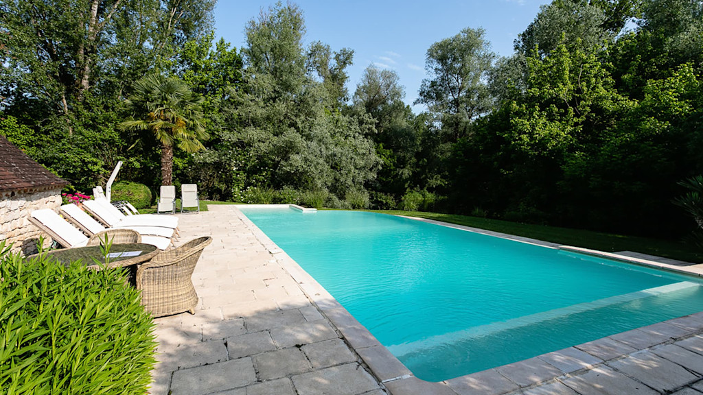 Private pool with terrace Private pool with terrace