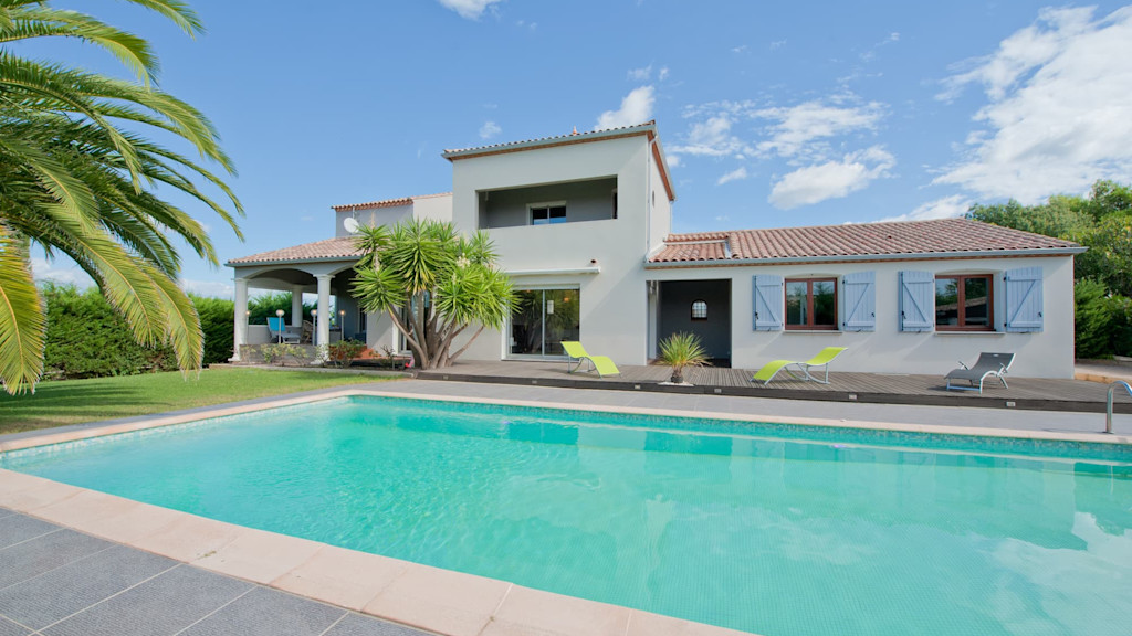 Villa with pool Villa with pool
