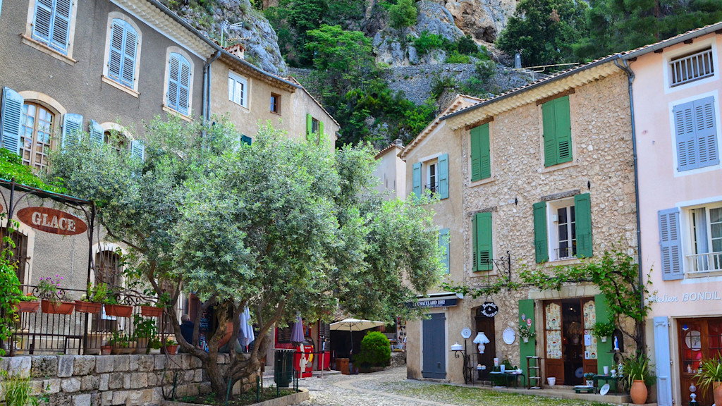 Moustiers Moustiers