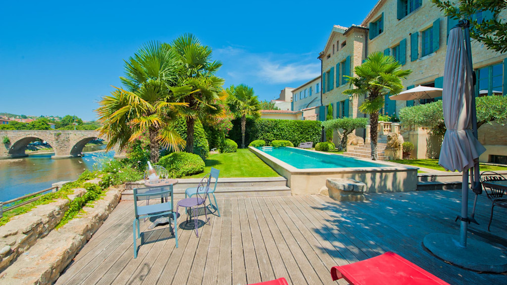 Private pool Private pool