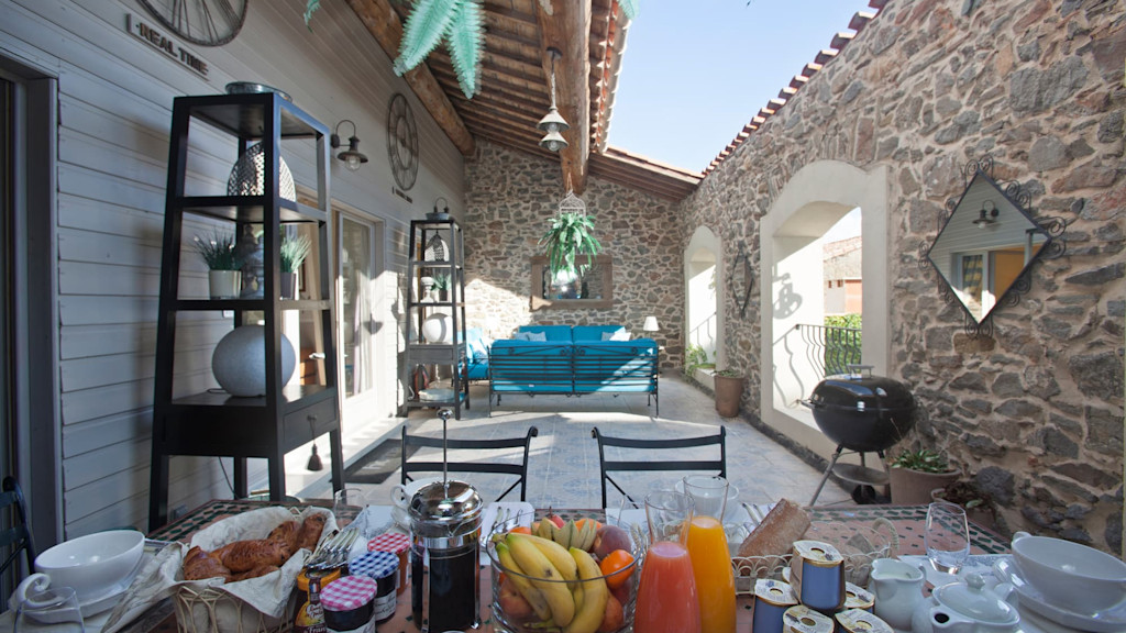 Outdoor dining terrace Outdoor dining terrace