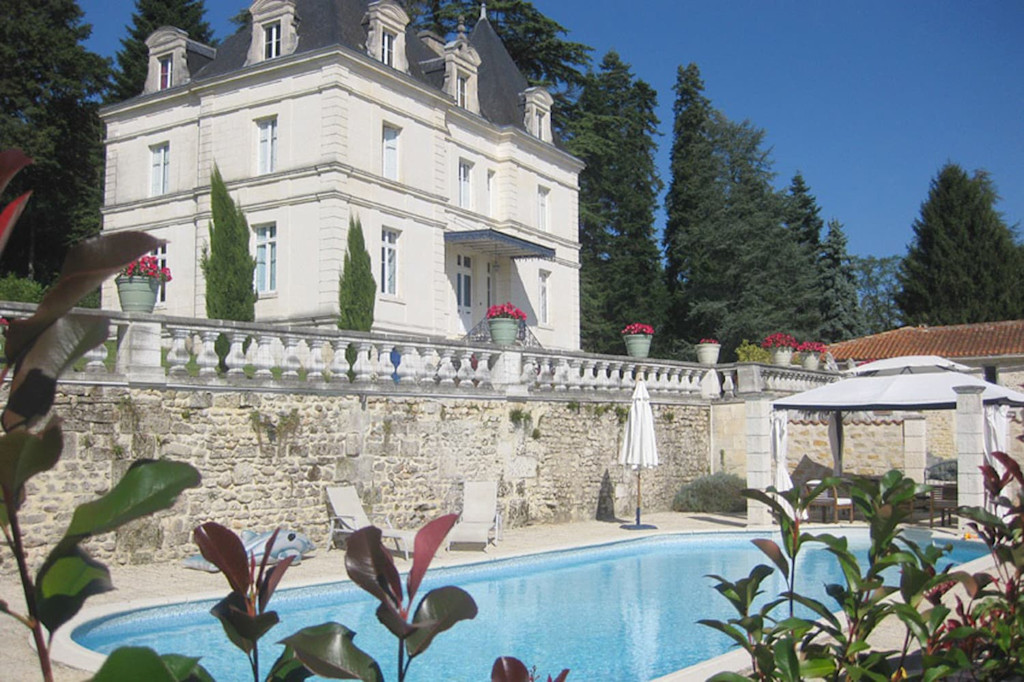 Holiday Chateau in Charente Holiday Chateau in Charente