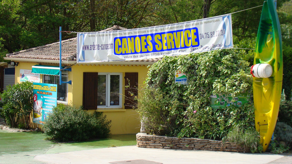 Canoes service Canoes service