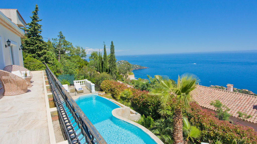 Private pool with mediterranean sea view Private pool with mediterranean sea view