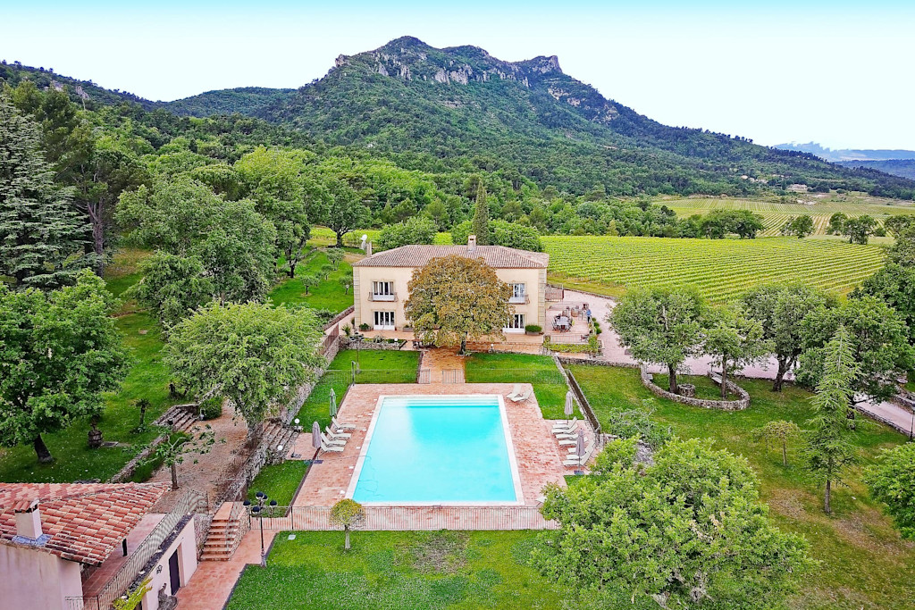 Vacation accommodation with private pool, La Bastide 1718. Vacation accommodation with private pool, La Bastide 1718.