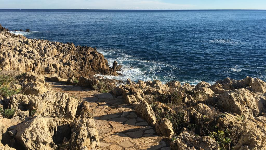 Le Sentier du Littoral, Cap d'Antibes Le Sentier du Littoral, Cap d'Antibes