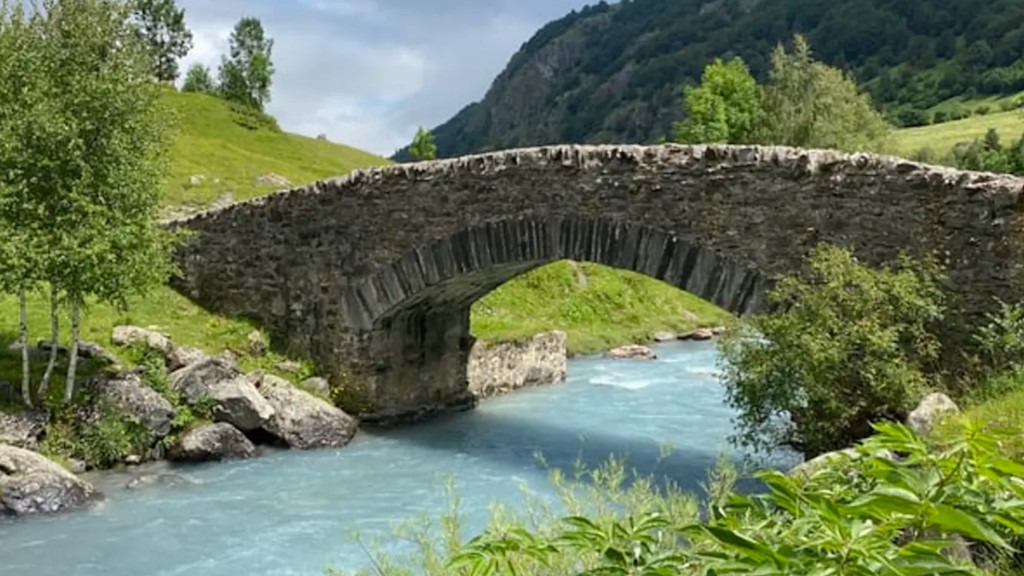 Cirque de Gavarnie, Gavarnie, France Cirque de Gavarnie, Gavarnie, France