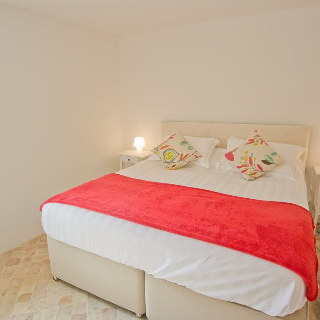 Maison de Saint Jean Maison de Saint Jean