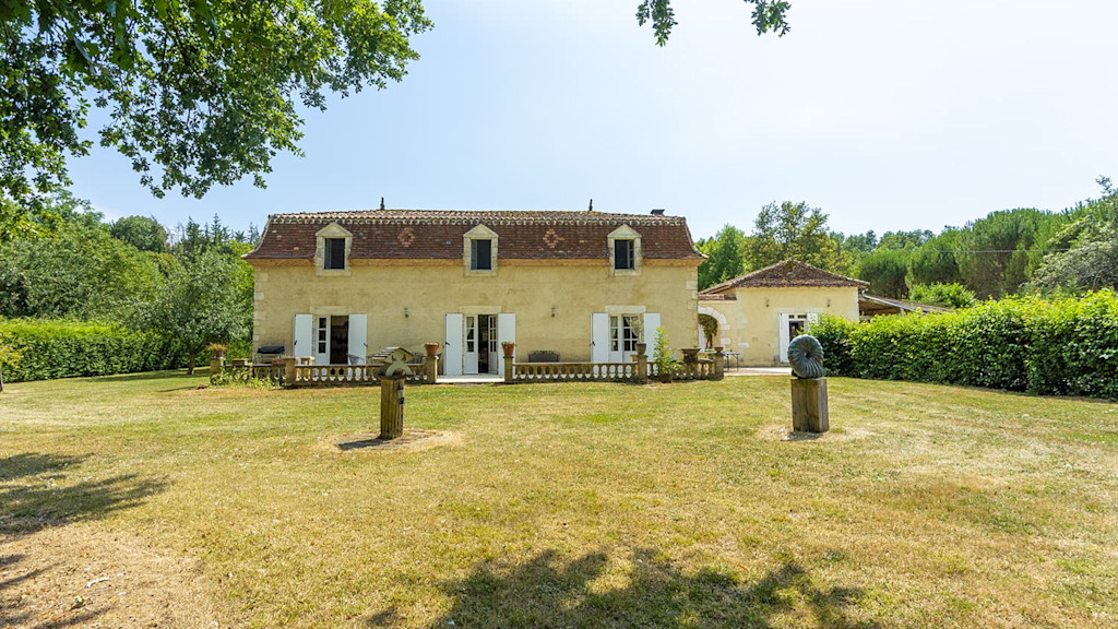 Holiday home in bourdeilles Holiday home in bourdeilles
