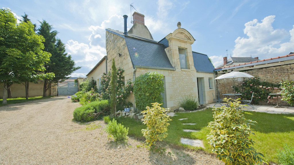 Tiny house in France with Pure France Tiny house in France with Pure France