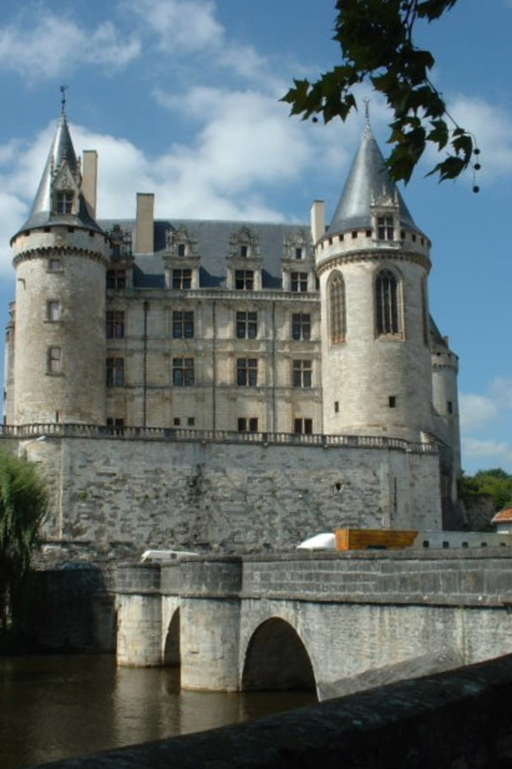 Chateau Rochefoucauld Chateau Rochefoucauld