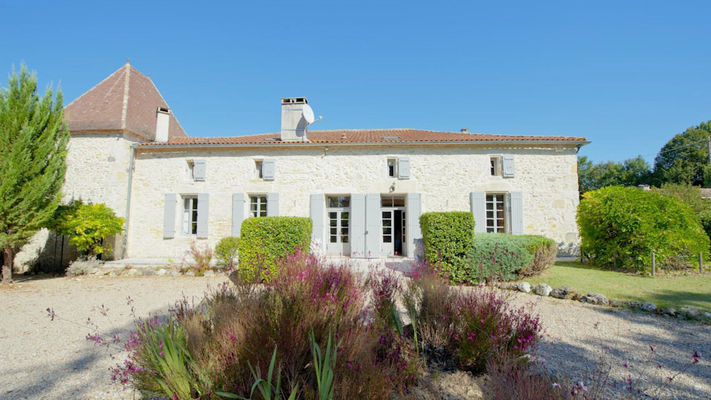 Find the place for your yoga retreat with Pure France Find the place for your yoga retreat with Pure France