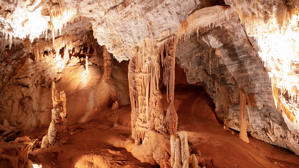 Chasm of Cabrespine cave Chasm of Cabrespine cave