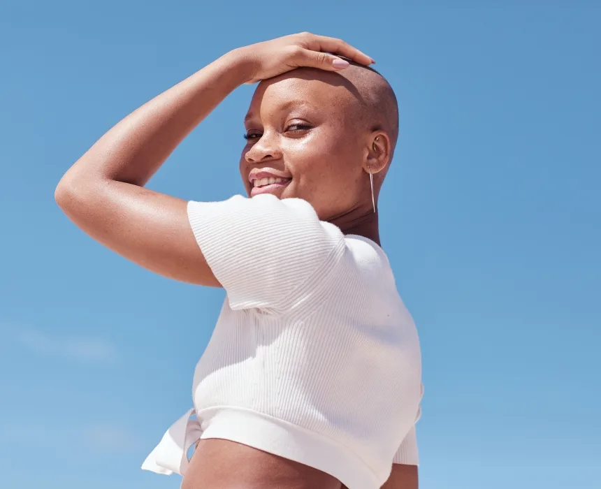 Hur man rakar huvudet för kvinnor: En steg för steg-guide