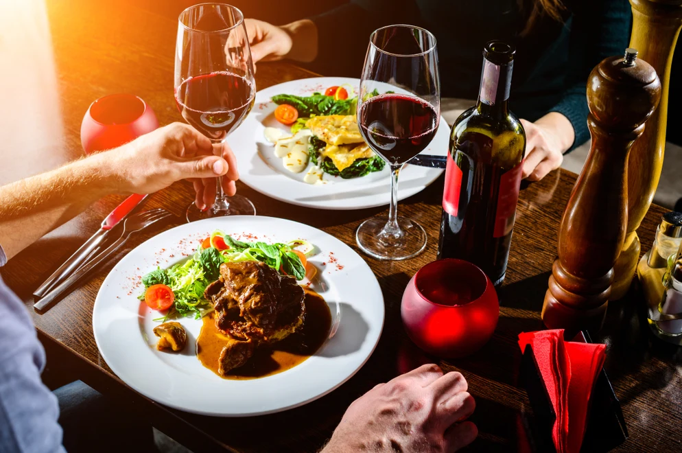 7 Tips for Eating Out Healthy
