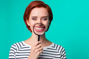 ¿Cuánto cuestan los implantes dentales? article link
