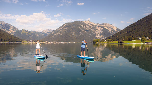 Stand Up Paddleboarding (SUP) am Achensee