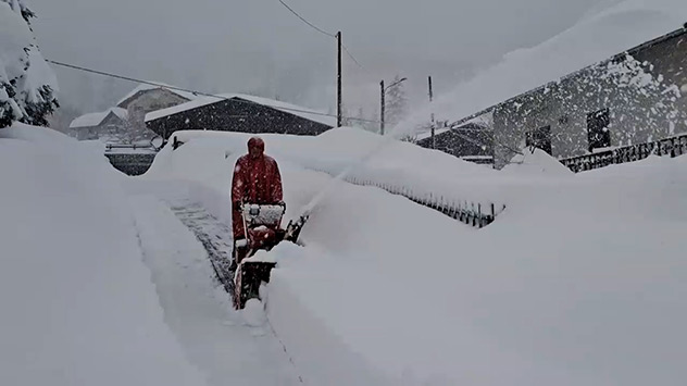 Schneemassen im Piemont