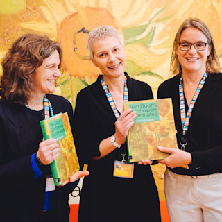 Van Gogh's Sunflowers Illuminated: Art Meets Science