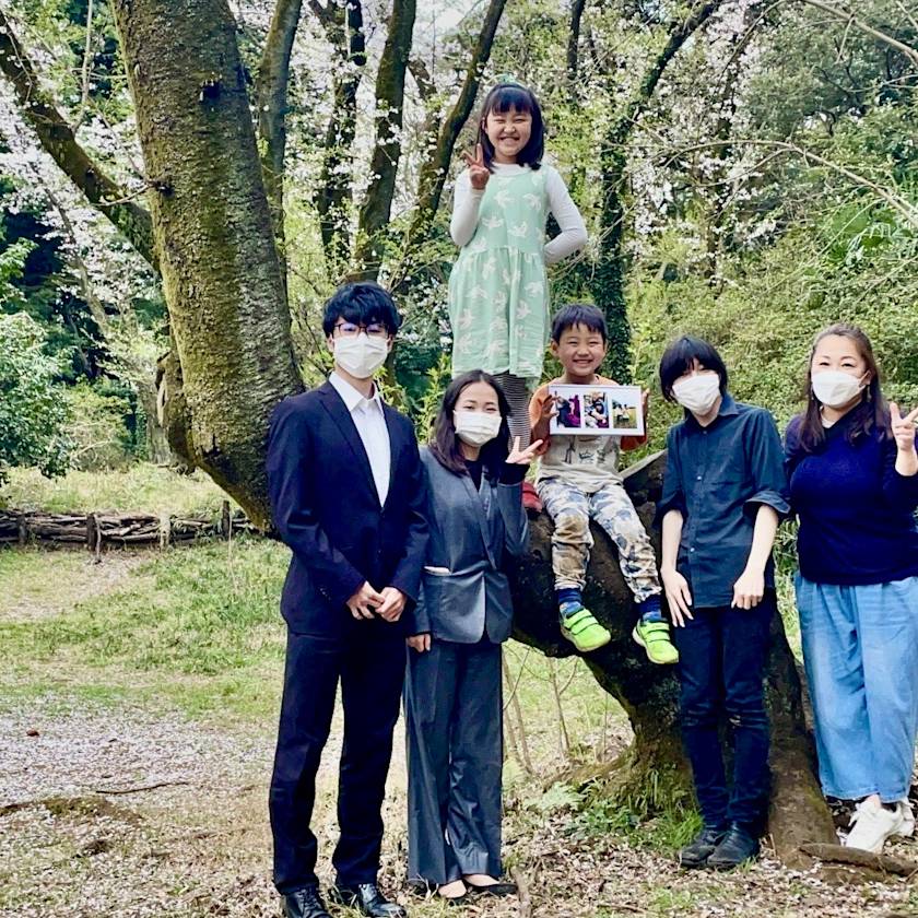 むじょうメンバーと岩澤さんご家族
