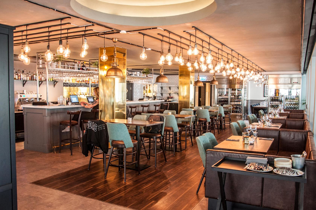 Restaurant View 4000 Series Installation Speakers Header